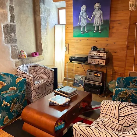 Maison Au Calme Avec Jardin Vakantiehuis *