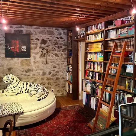 Vakantiehuis Maison Au Calme Avec Jardin Montpeyroux (Puy-de-Dome)