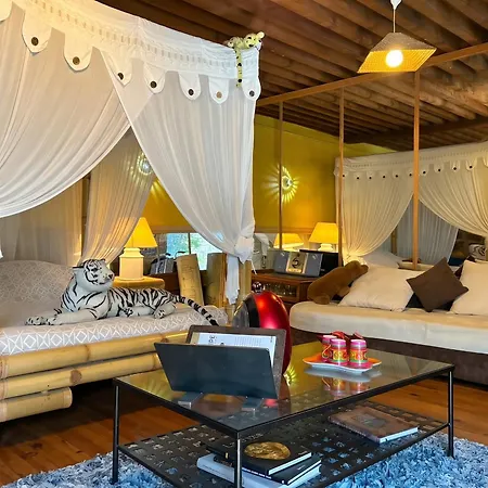 Maison Au Calme Avec Jardin Vakantiehuis